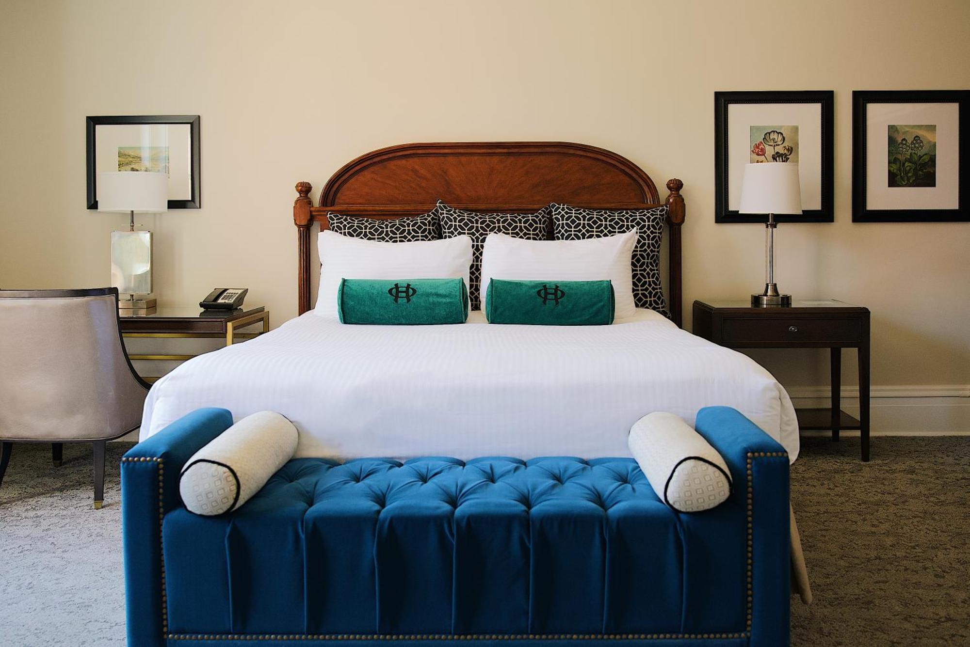 Deluxe King Room