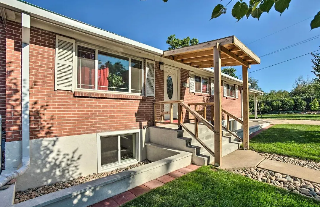 4 Mi To Coors Field: Charming Apartment W/ Patio-1