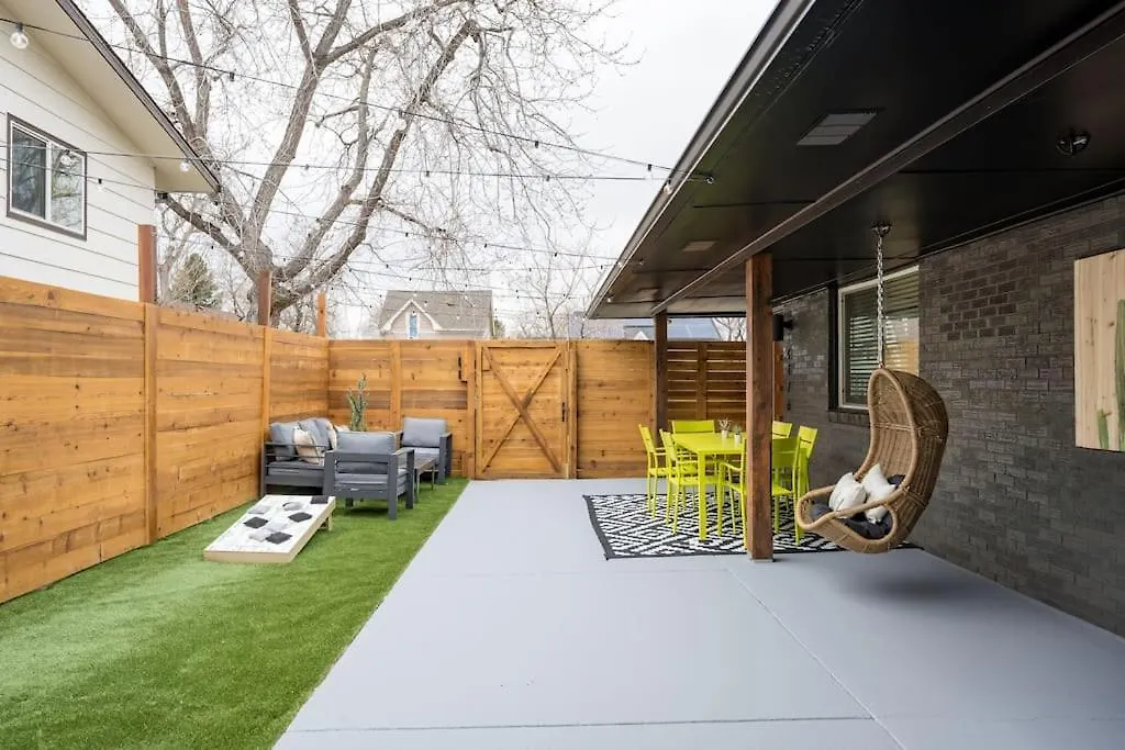 Wild West Disco Haus 2.0! New Hot Tub, Patio + Gym-1