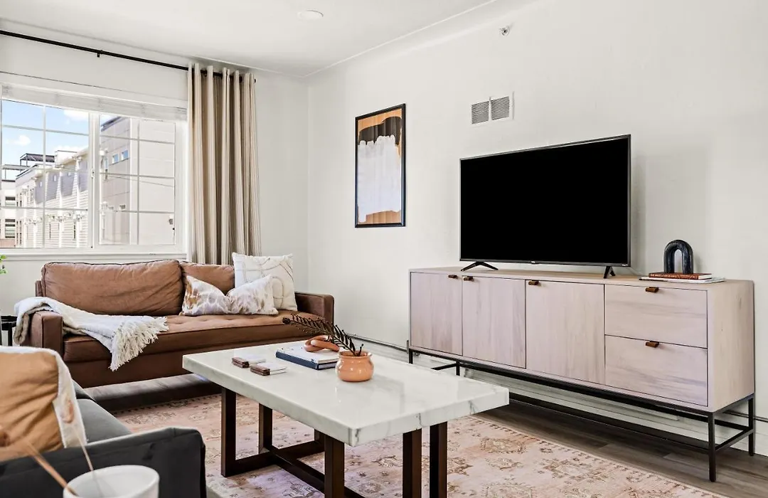 Modern Comfort - King Beds - Walk To Sloans Lake-1