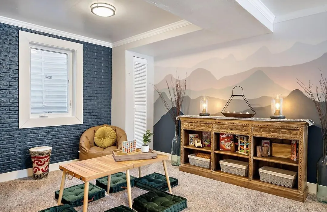Charming 2 1 In Denver W Flexible Family Space-1