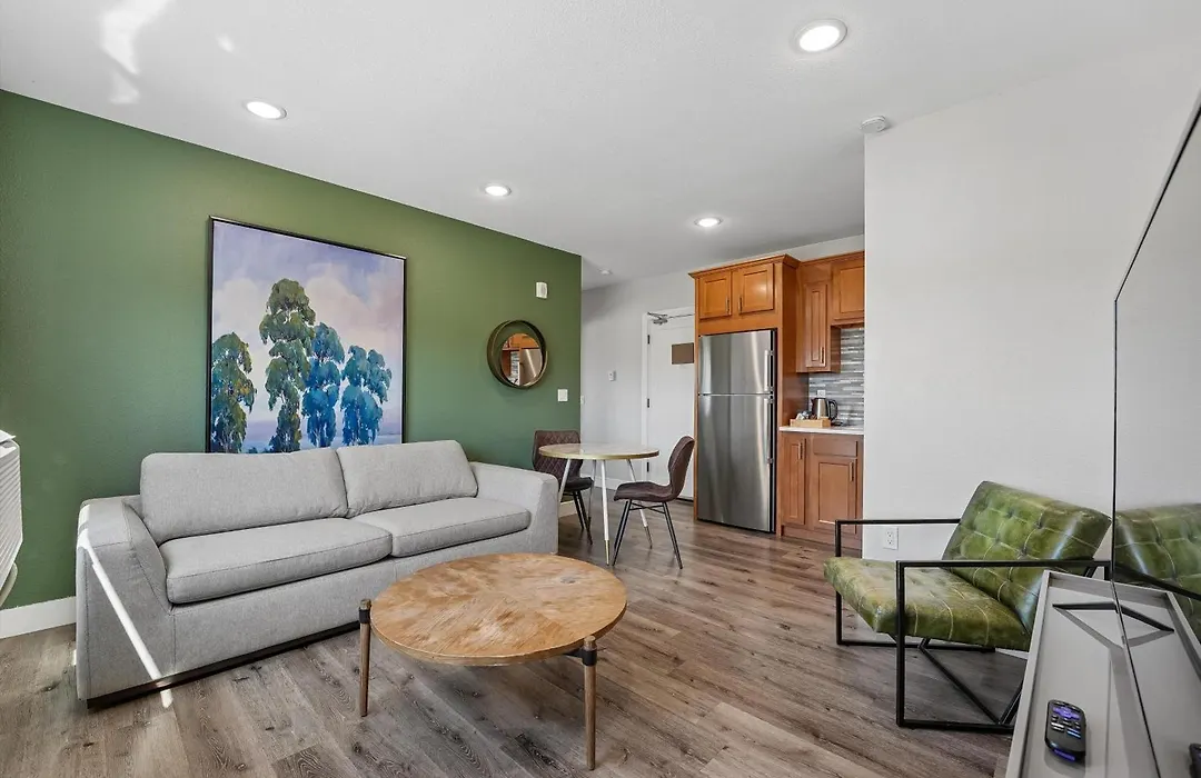Kasa Lohi Denver-1