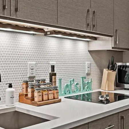 Fresh Decor - 2Br Getaway - Walk To Sloan'S Lake-3