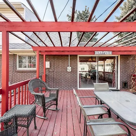 Sunny Family-Friendly - Home Away From Home!-3