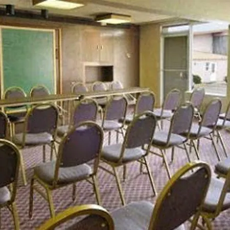 Rodeway Inn & Suites-3