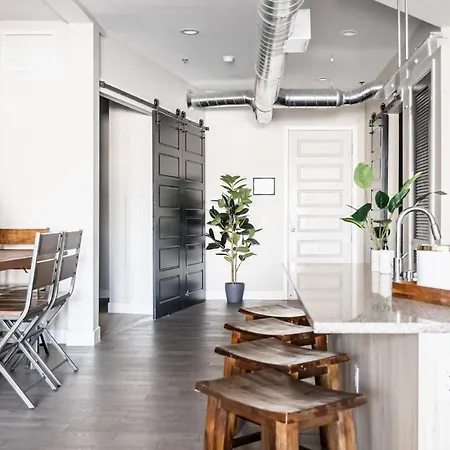 Rino Art Lofts - Modern Rustic Oasis - Sleeps 4!-2