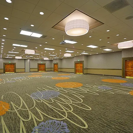 Embassy Suites By Hilton Denver Central Park-2