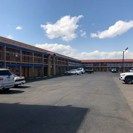 Americas Best Value Inn Denver-3