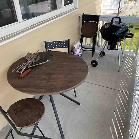 2Br 1 Bath Upstairs Ac Wd Barnum West Near Belmar-3