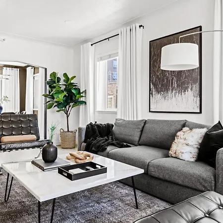 New Stylish Sanctuary - King Beds - Sloans Lake-2