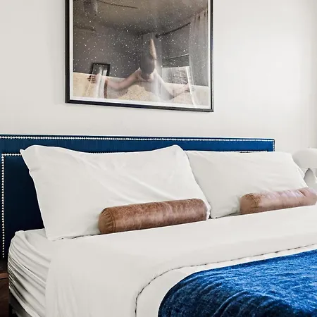 Bright & Modern Retreat - King Beds - Sloans Lake-3