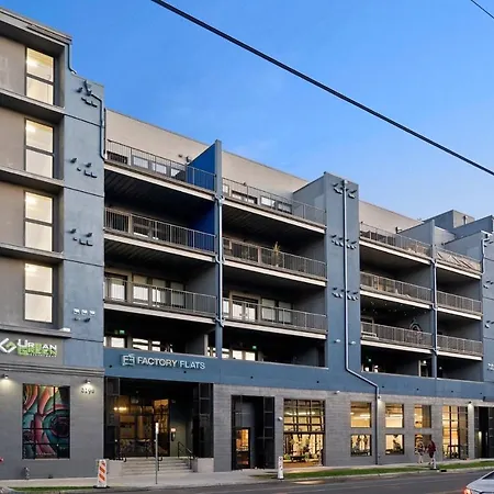 Modern Industrial Loft - Center Of Rino Art District-3