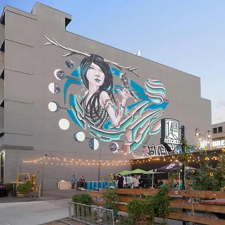 Modern Industrial Loft - Center Of Rino Art District-2