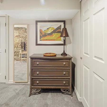 Garden Apartment - Decor Upgrades - Capitol Hill-2