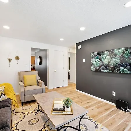 Charming 2 1 In Denver W Flexible Family Space-2