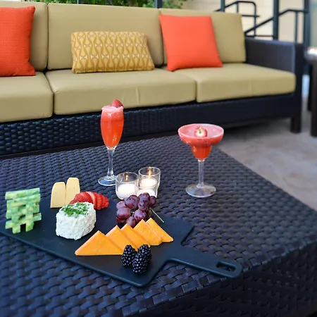 Courtyard By Marriott Denver Cherry Creek-2
