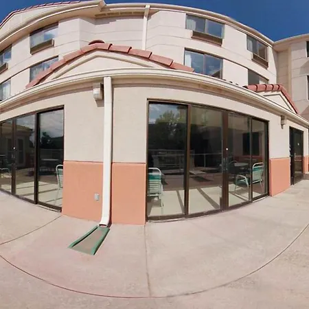 Econo Lodge Denver International Airport-3
