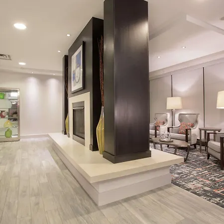 Hampton Inn & Suites Denver-Downtown-2