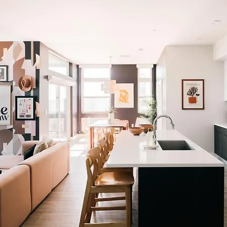Skyline Loft - Sweeping Views - Central Lohi-2
